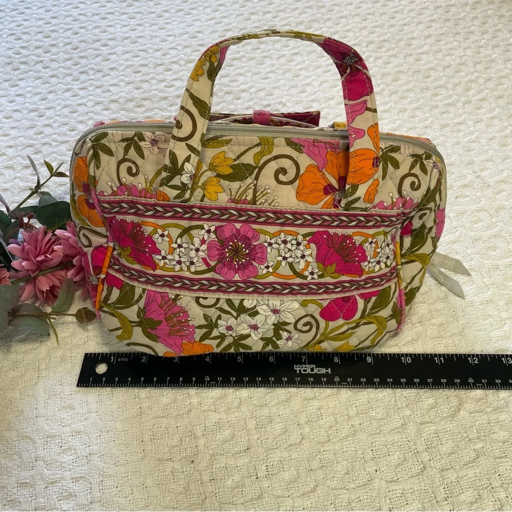 Vera Bradley Floral Multi-Color‎ Women's Cosmetic Bag~